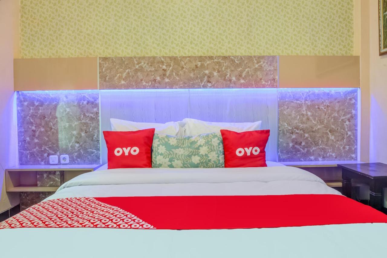 Oyo 3831 Pelangi Residence Syariah Surakarta (Solo) Exterior foto