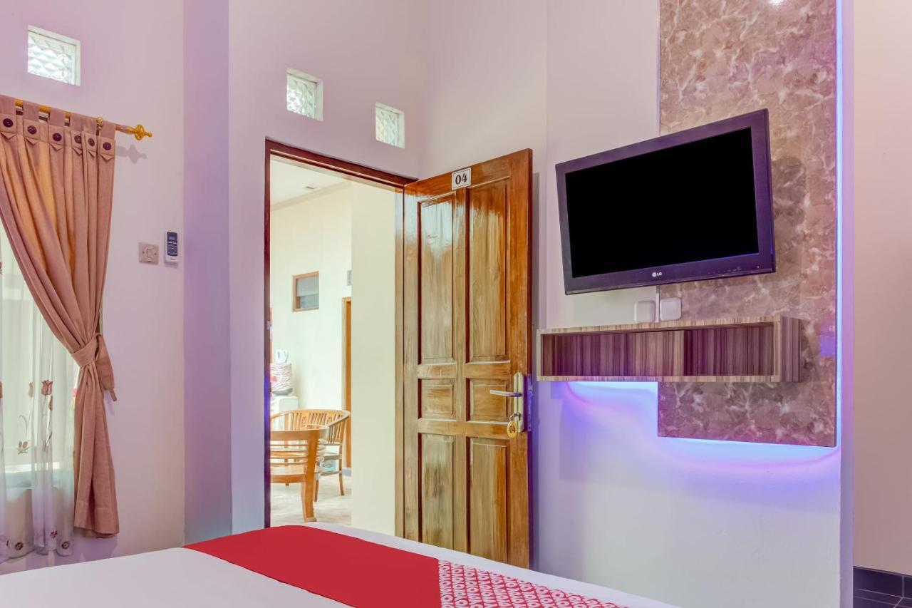 Oyo 3831 Pelangi Residence Syariah Surakarta (Solo) Exterior foto